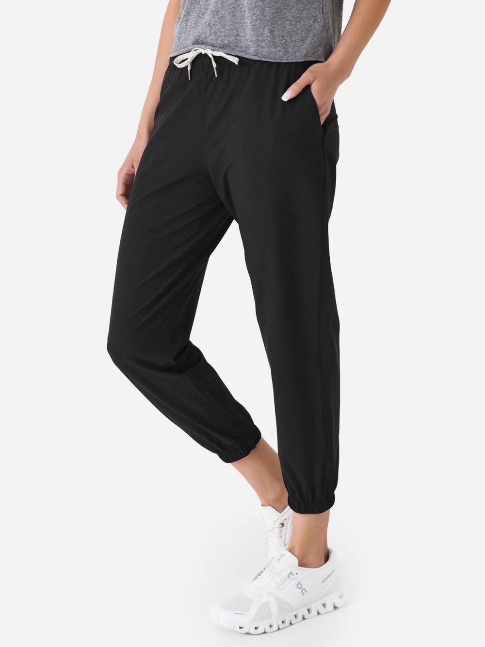 Vuori NWT Weekend Joggers- Black